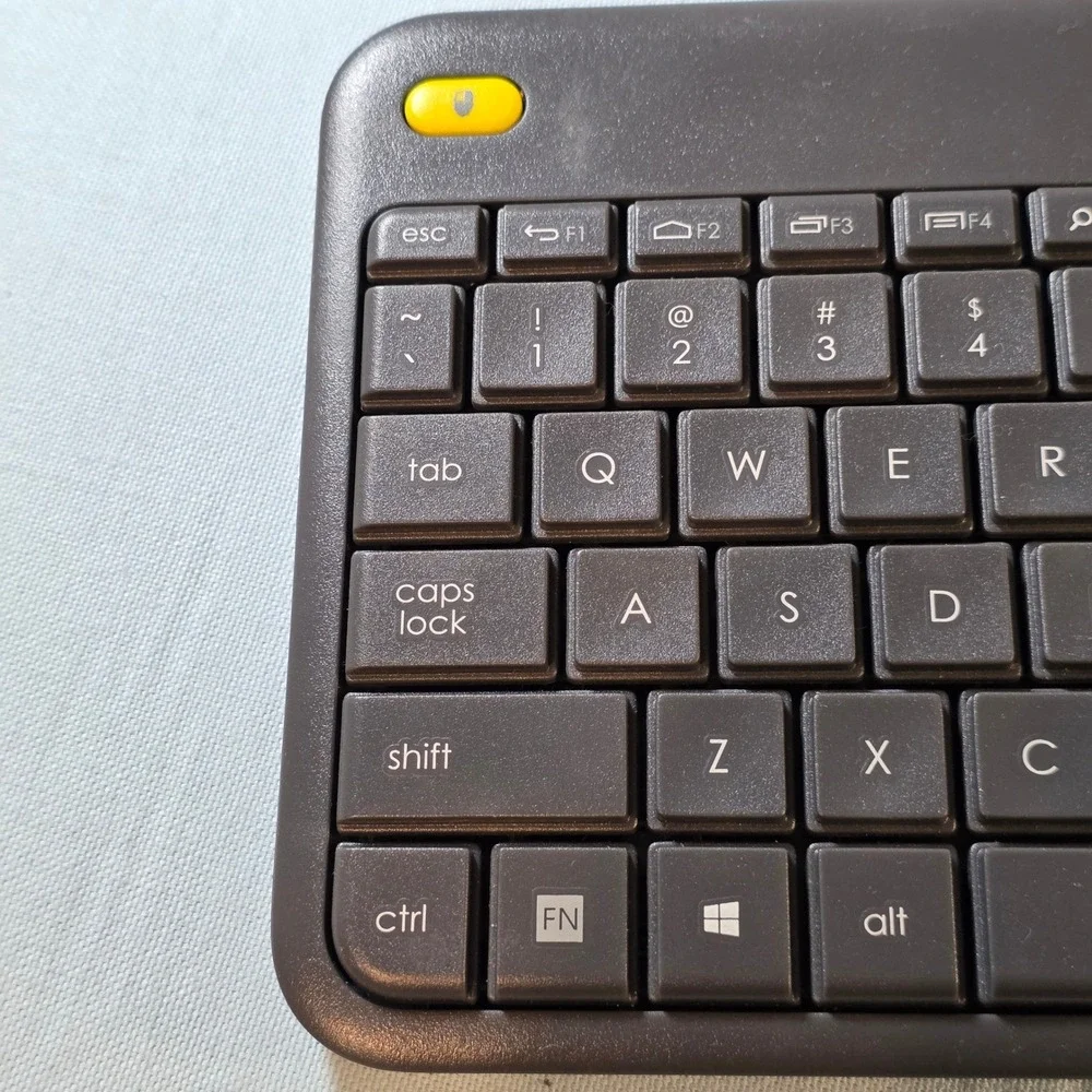 Logitech K400 Plus Wireless Touch Keyboard with Built-In Touchpad Dark Gray